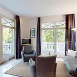 Direkt Am Strand, Mit Balkon Mit Meerblick, Strandburg, Apartman