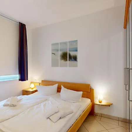 Fewos Direkt Am Strand, Mit Suedbalkon Oder Mit Balkon Mit Meerblick, Strandburg, Apartment *
