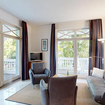 Fewo Direkt Am Strand, Mit Balkon Mit Meerblick, Villa Strandburg, Binz Daire Binz