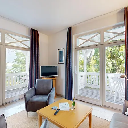 Fewos Direkt Am Strand, Mit Suedbalkon Oder Mit Balkon Mit Meerblick, Strandburg, Apartment *