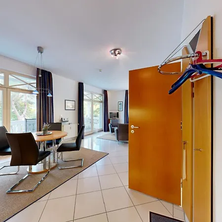 Fewo Direkt Am Strand, Mit Balkon Mit Meerblick, Villa Strandburg, Binz Daire