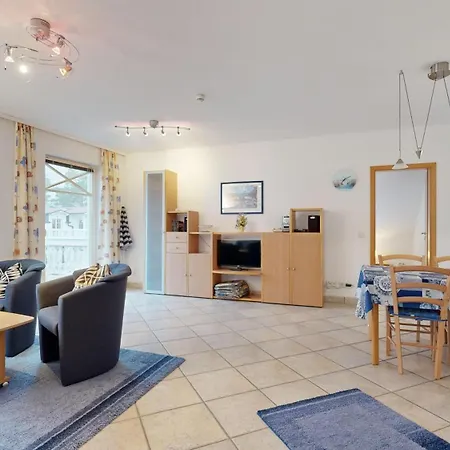 Fewo Direkt Am Strand, Mit Balkon Mit Meerblick, Villa Strandburg, Binz Daire Binz