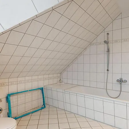 Fewo Direkt Am Strand, Mit Balkon Mit Meerblick, Villa Strandburg, Binz