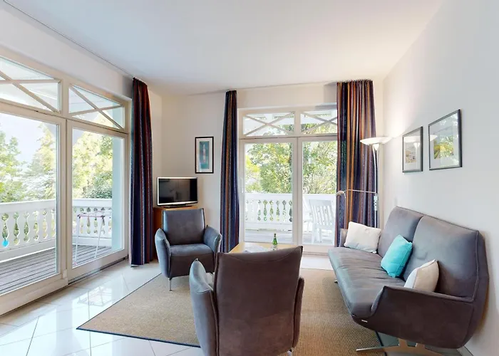 Direkt Am Strand, Mit Balkon Mit Meerblick, Strandburg, דירה
