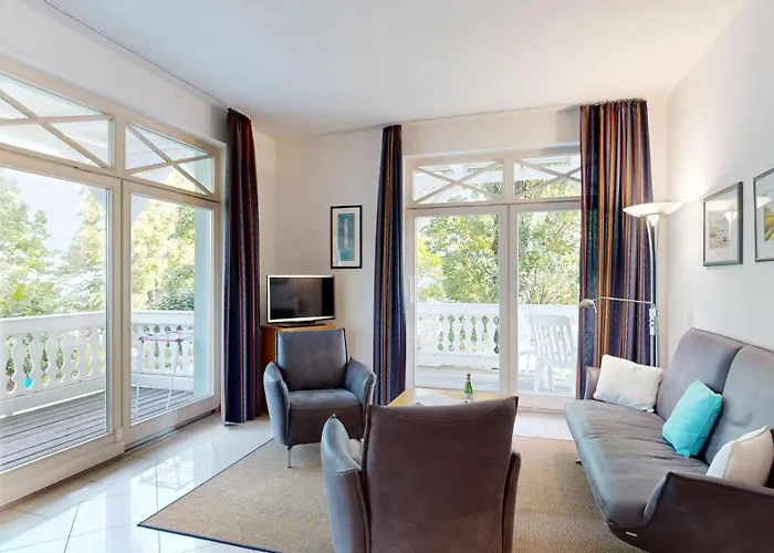 Direkt Am Strand, Mit Balkon Mit Meerblick, Strandburg, דירה
