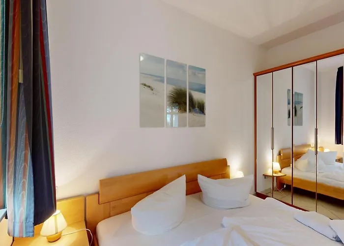דירה Direkt Am Strand, Mit Balkon Mit Meerblick, Strandburg, בינץ